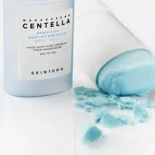 SKIN1004 Madagascar Centella Hyalu-Cica Silky-fit Sun Stick